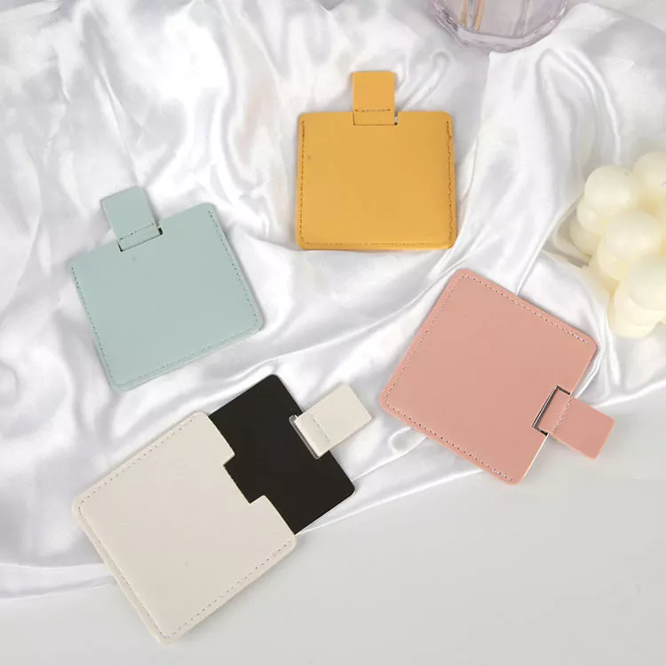 Gương bỏ túi cỡ thẻ tín dụng